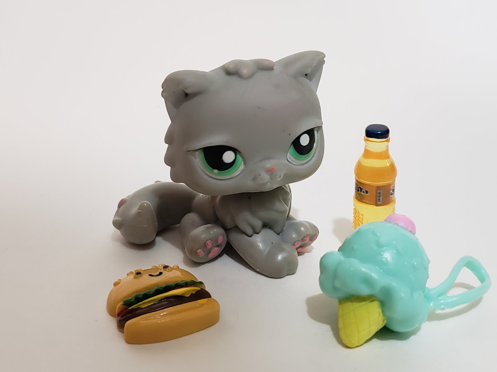 Littlest Pet Shop Snack Time Persian Cat 82 w Accessory Set Authentic ...
