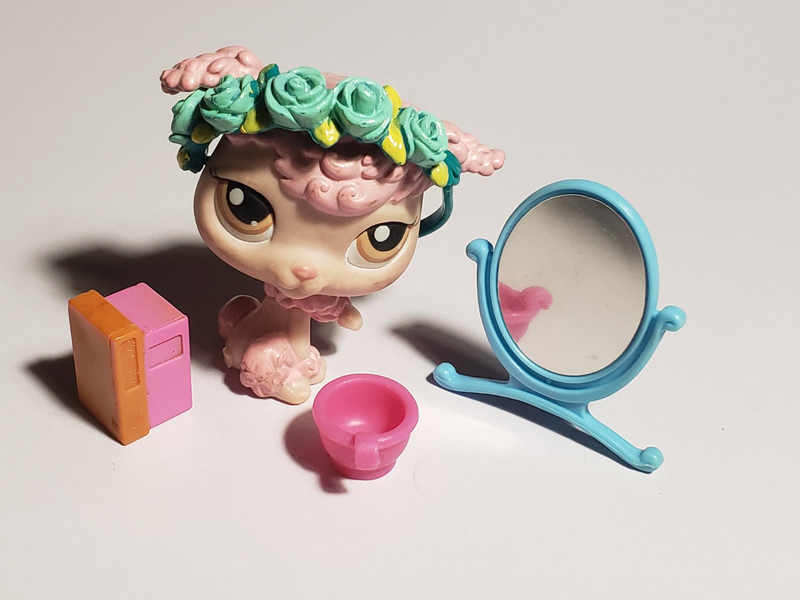 Littlest Pet Shop Mirror Mirror on The Wall Poodle 402 Dog w Accessory ...