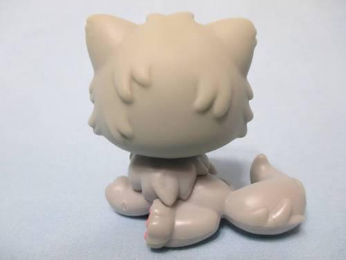 LIKE NEW Littlest Pet Shop 82 Gray Persian Cat with Green Eyes Authentic LPS Dec29ni