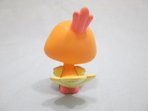 LIKE NEW Littlest Pet Shop 1893 Peacock Light Orange and Yellow Blue Eyes Authentic NOV17J