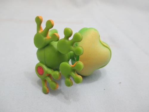 LIKE NEW Littlest Pet Shop GREEN FROG 50 Orange Eyes Hasbro LPS Authentic AUG16K