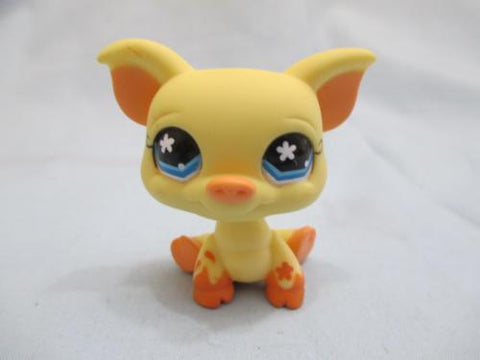 LIKE NEW Littlest Pet Shop LPS Yellow Orange Pig Blue Snowflake Eyes 475 Authentic LPS Nov30npoHG