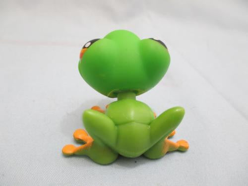 LIKE NEW Littlest Pet Shop GREEN FROG 50 Orange Eyes Hasbro LPS Authentic AUG16K