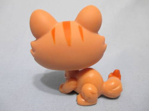 LIKE NEW  Littlest Pet Shop 649 Orange Striped Crouching Cat Flowered Eyes Authentic Lps Nov30npoHG