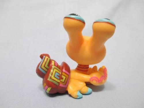 LIKE NEW Littlest Pet Shop Crab Hermit Crab Postcard Cream with Green Eyes 1008 Authentic Lps Dec05ni