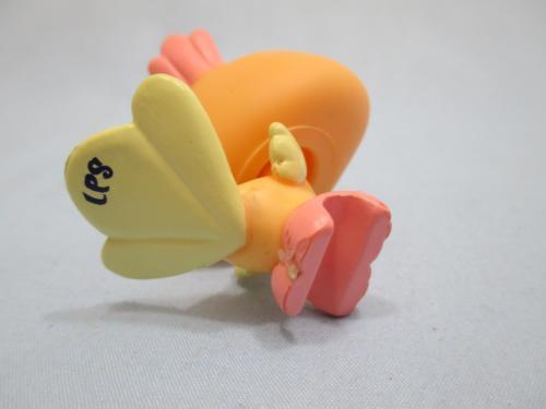 LIKE NEW Littlest Pet Shop 1893 Peacock Light Orange and Yellow Blue Eyes Authentic NOV17J