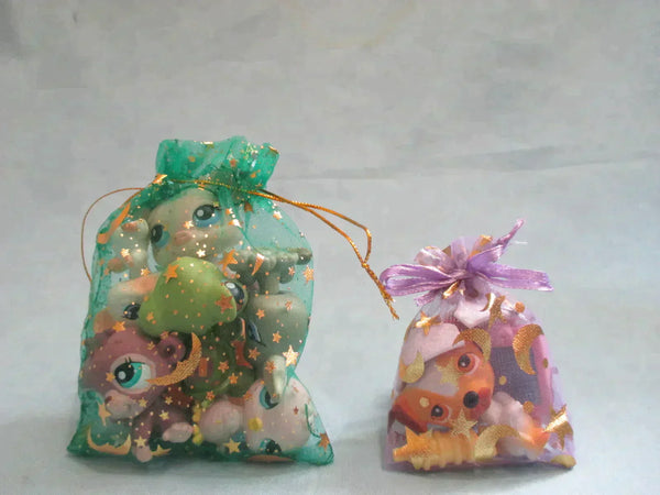 Littlest Pet shop Random LOT 10 Pcs (6 +1 Dog or Cat +3 Accessories) + GIFT BAGS SEE VIDEO