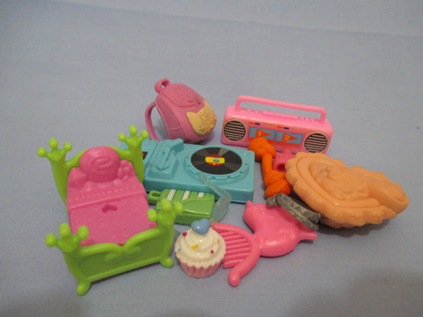 Littlest Pet Shop Lot of 10 Random Lps Compatible Bedroom Accessories