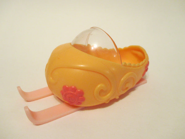 Littlest Pet Shop Yellow Orange Winter Ski Sled Bobsleigh Bobsled Accessory 100% Authentic Dec29ni