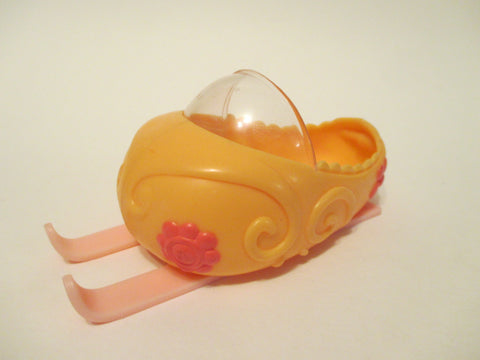 Littlest Pet Shop Yellow Orange Winter Ski Sled Bobsleigh Bobsled Accessory 100% Authentic Dec29ni