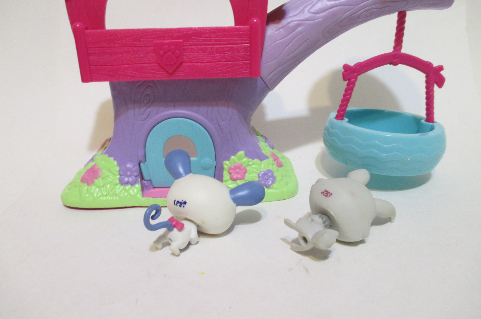 Littlest Pet Shop Treehouse Playset with 2 Mouse Bunny Pets Authentic