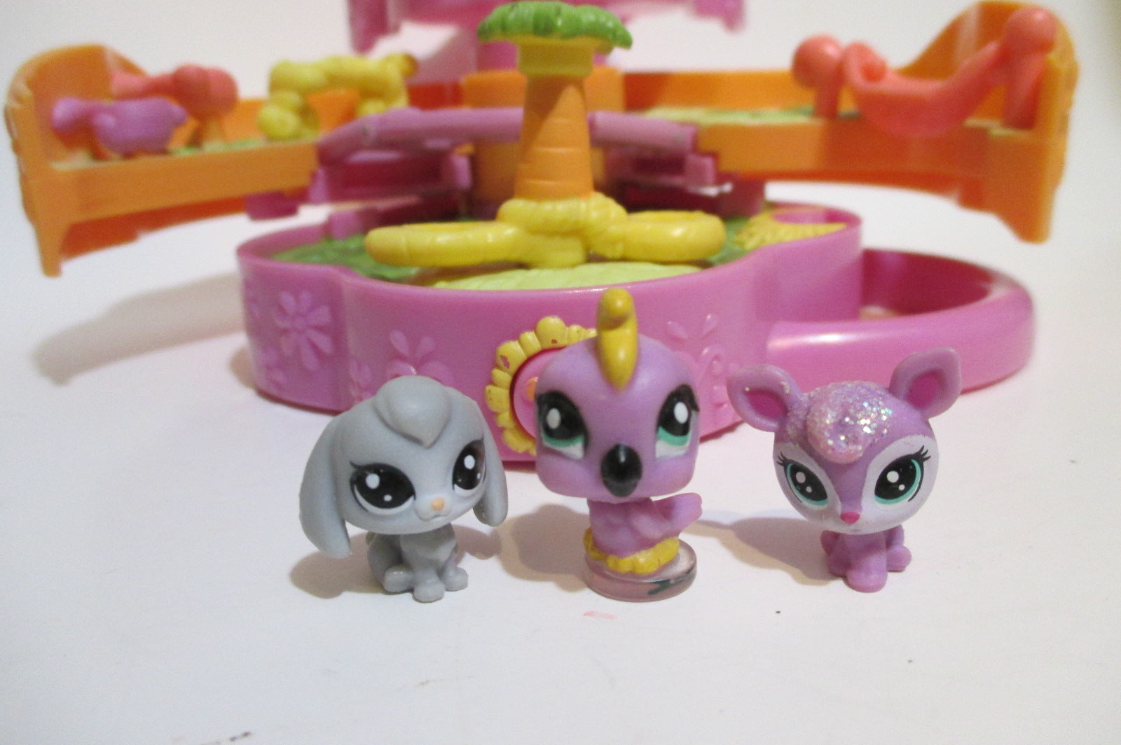 Littlest Pet Shop Pink Purple Tiniest Teeniest Teensies Playset w 3