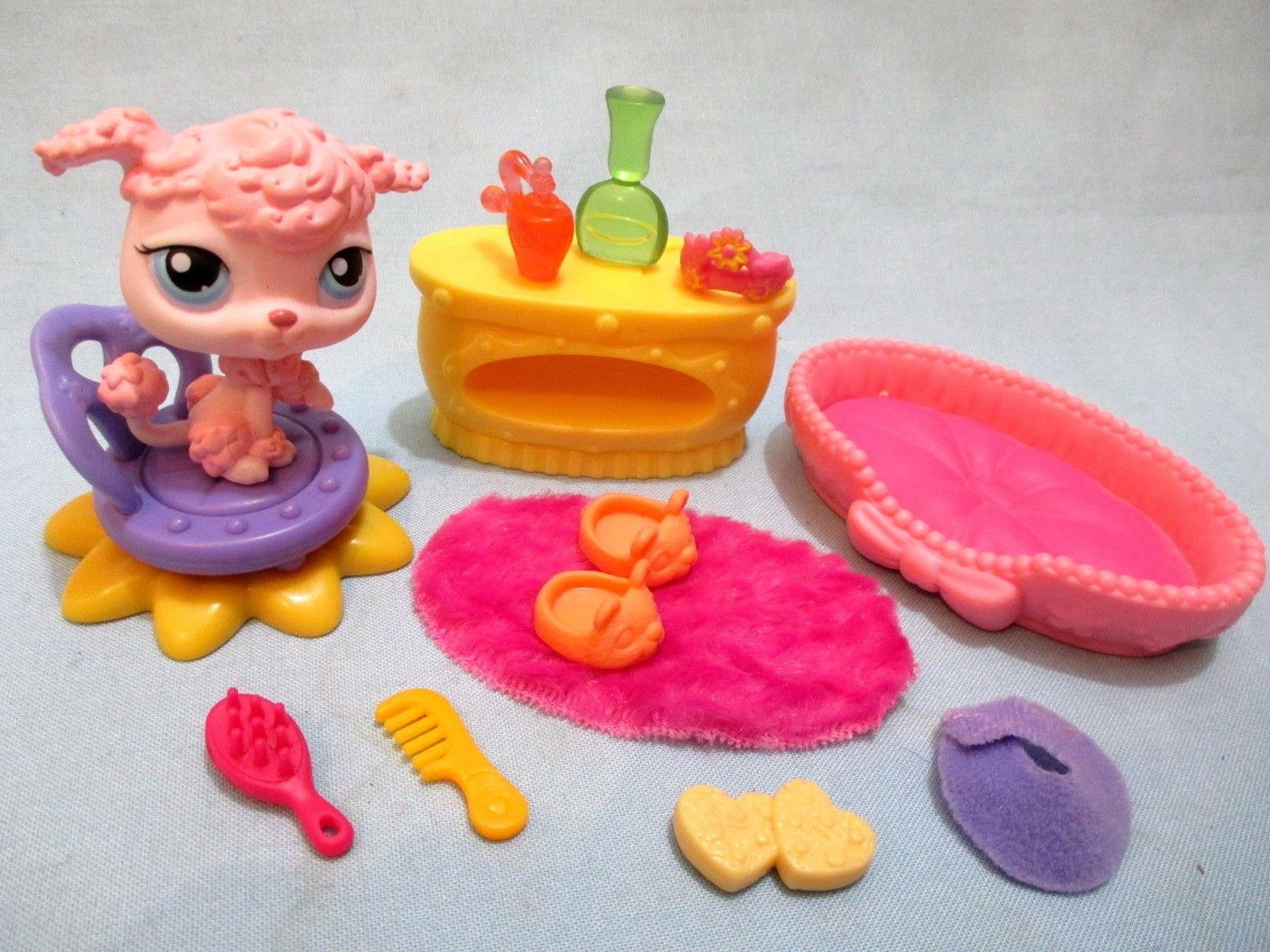 Littlest Pet Shop LPS Lot of 12 RANDOM Hotel Salon Bathroom Accessories ...