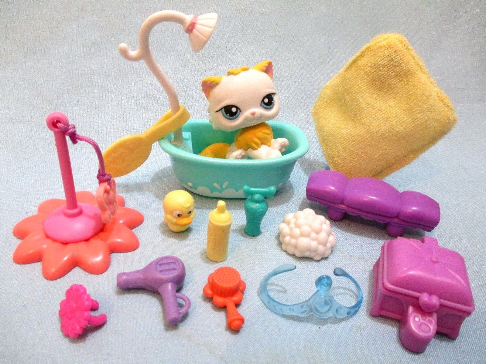 Littlest Pet Shop LPS Lot of 12 RANDOM Hotel Salon Bathroom Accessories ...