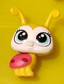 LIKE NEW Littlest Pet Shop Marybee Scarlett 280 Pets in the City Authentic LPS Nov21na