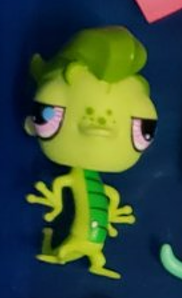 LIKE NEW Littlest Pet Shop Vinnie Terrio 2696 Gecko Lizard Authentic Dec8n
