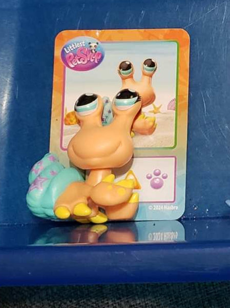 LIKE NEW Littlest Pet Shop G7 Hermit Crab 155 With Card Coin And Accessory Authentic DEC21J