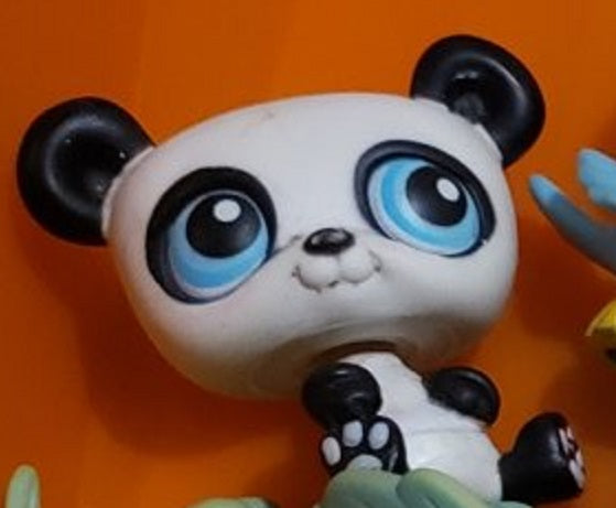 Littlest Pet Shop 90 Panda Bear Black White Blue Eyes Authentic LPS Minor Wear Apr12j