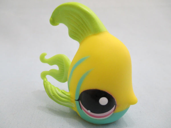 LIKE NEW Littlest Pet Shop Angel Fish Yellow Green & Aqua Pink eyes 1121 Authentic Lps OCT26J