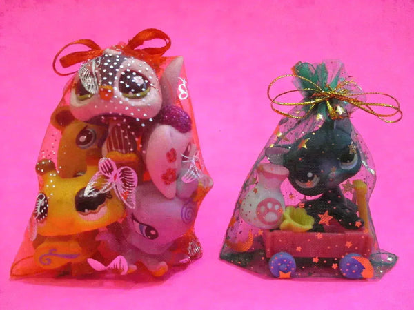 Littlest Pet shop Random LOT 10 Pcs (6 +1 Dog or Cat +3 Accessories) + GIFT BAGS SEE VIDEO