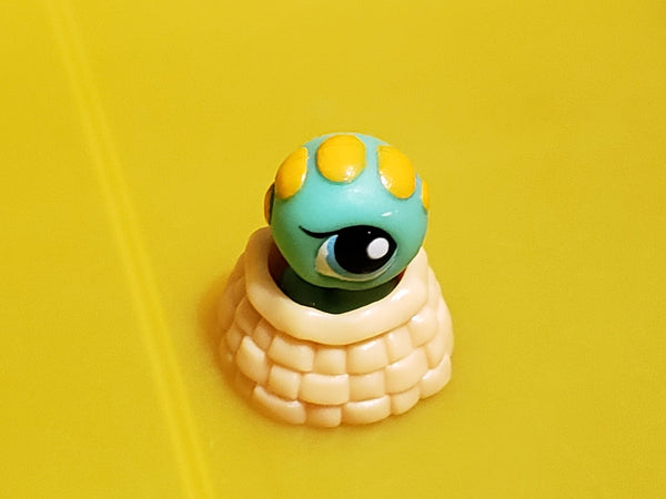 Littlest Pet Shop Rare Teeniest Tiniest Pets Snake w/ Habitat Accessory Authentic LPS Jan15ni