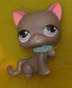Littlest Pet Shop Paw Up 74 Gray Kitten Cat with Pink Collar Accessory Authentic APR19J
