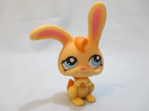 LIKE NEW Littlest Pet Shop Cream Tan Bunny Rabbit 1311 Authentic MAY18J