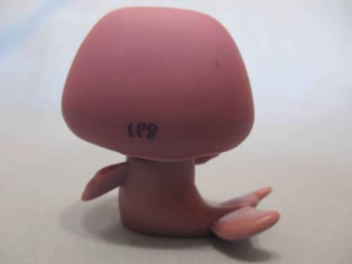 Littlest Pet Shop Purple WALRUS 1119 Blue Eyes Around the World Authentic Has Initial Mar16ni