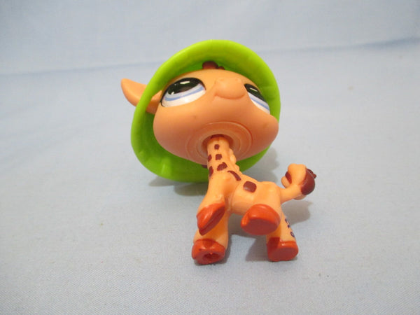 LIKE NEW Littlest Pet Shop Giraffe 1488 w Original Hat Accessory Authentic Lps DEC15J