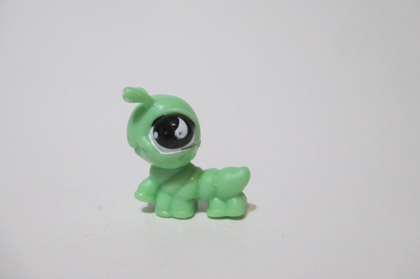 LIKE NEW Littlest Pet Shop Green Inchworm Cricket Teardrop Eyes Authentic LPS DEC10J