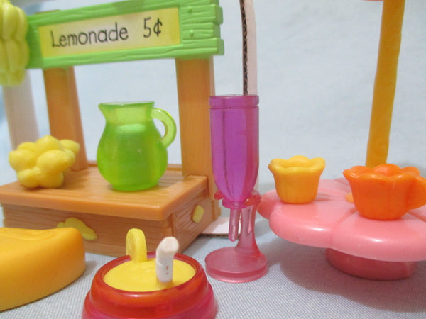 Littlest Pet Shop Random Lot 12 Lemonade Stand And 8 Fruit Cup Accessories Dec16ni
